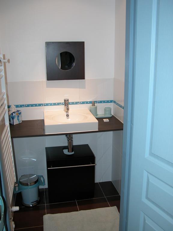 Au Mas Des Calmettes Bed & Breakfast Parisot  Rom bilde