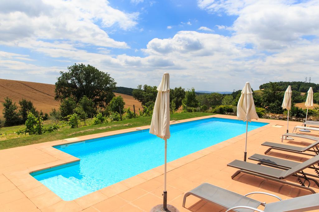 Au Mas Des Calmettes Bed & Breakfast Parisot  Eksteriør bilde